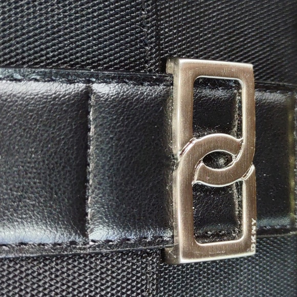 DKNY Ripstop Nylon Wallet - Picture 2 of 6